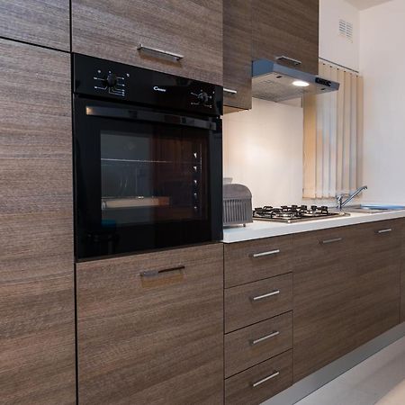 Sh6A- Qawra Prime Location 2 Bedroom Apartment セント・ポールズ・ベイ エクステリア 写真