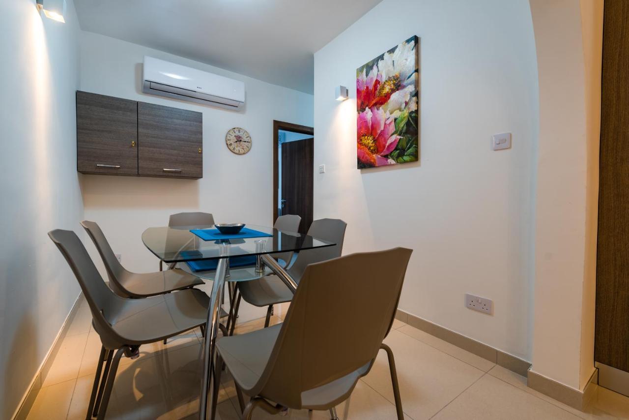 Sh6A- Qawra Prime Location 2 Bedroom Apartment セント・ポールズ・ベイ エクステリア 写真