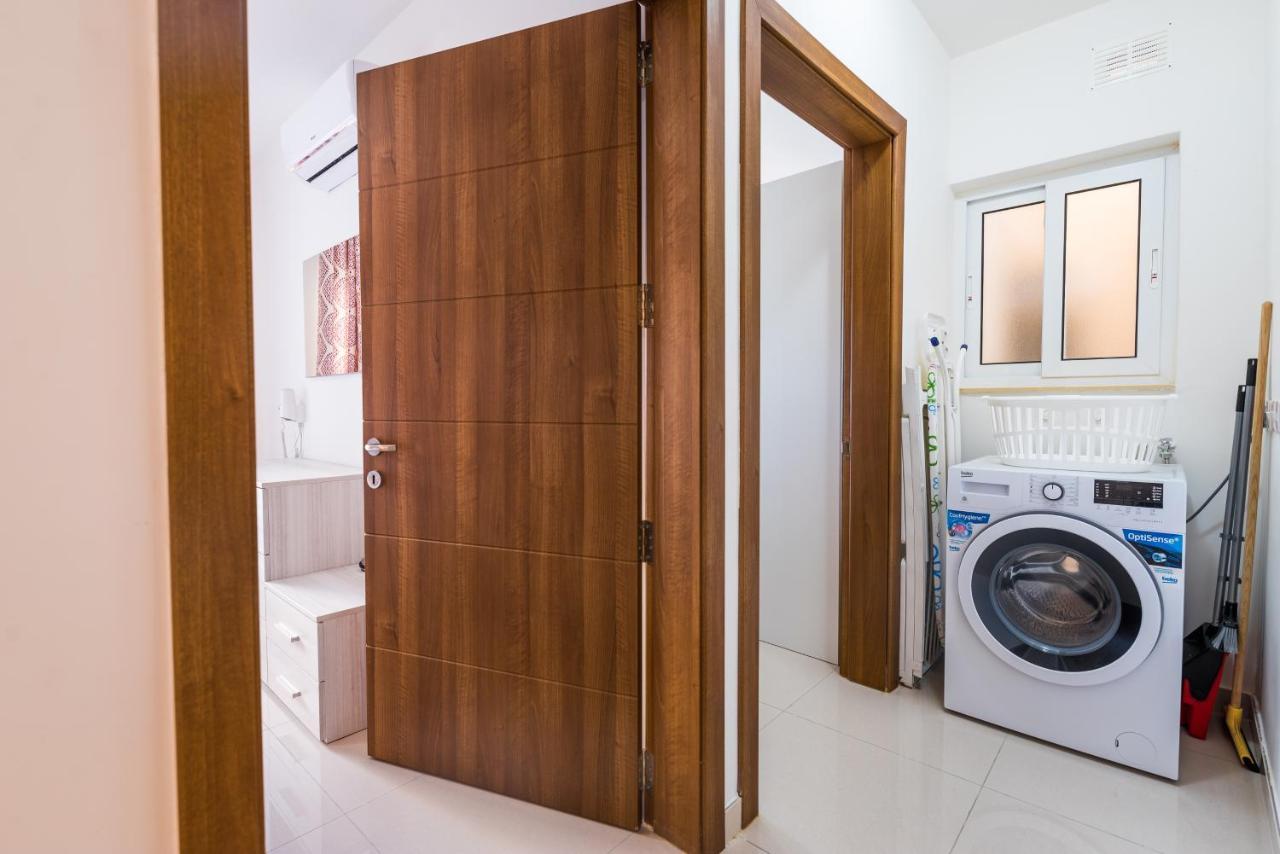 Sh6A- Qawra Prime Location 2 Bedroom Apartment セント・ポールズ・ベイ エクステリア 写真